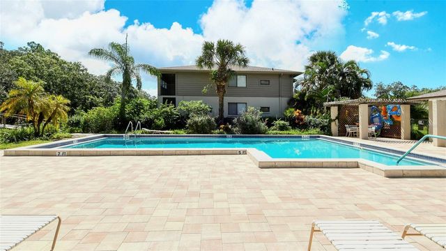 3262 CROSS CREEK DRIVE 3262, Sarasota, FL 34231