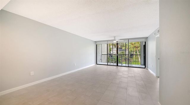 3262 CROSS CREEK DRIVE 3262, Sarasota, FL 34231