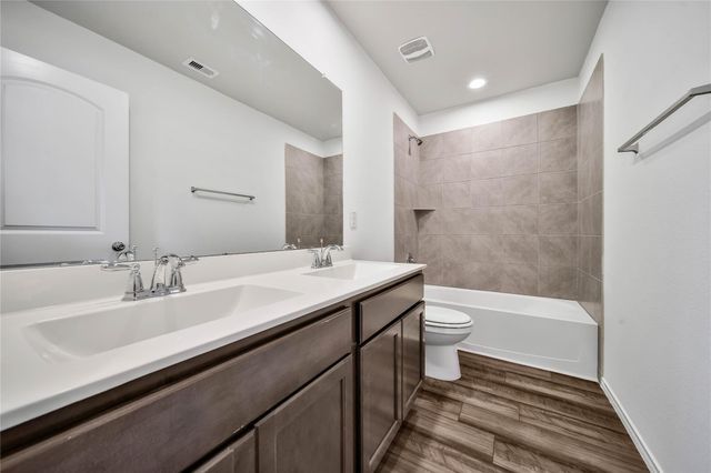 9245 Inland Leather Lane, Conroe, TX 77385