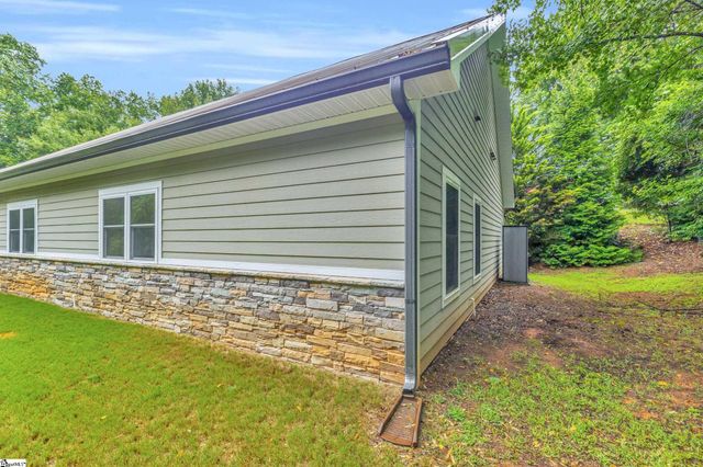 4724 State Park Road, Travelers Rest, SC 29690