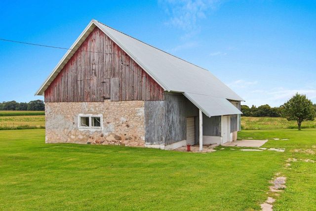 N2956 SLEEPY HOLLOW ROAD, Kewaunee, WI 54216