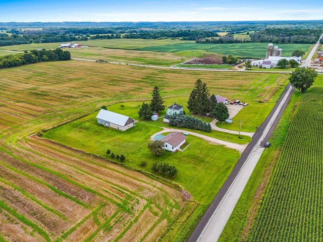N2956 SLEEPY HOLLOW ROAD, Kewaunee, WI 54216