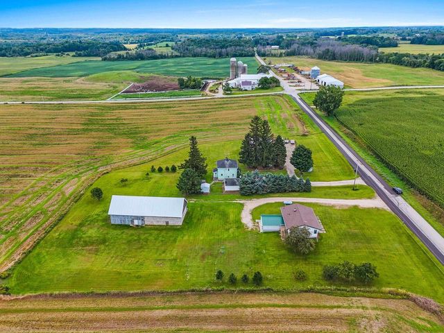 N2956 SLEEPY HOLLOW ROAD, Kewaunee, WI 54216