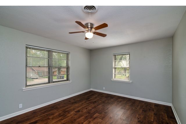 2416 Hillview Drive, Fort Worth, TX 76119