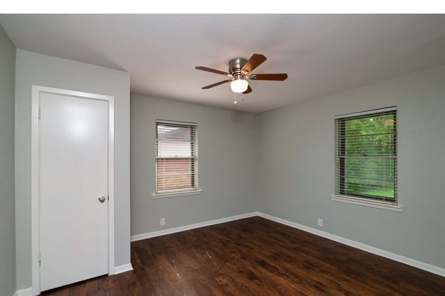 2416 Hillview Drive, Fort Worth, TX 76119