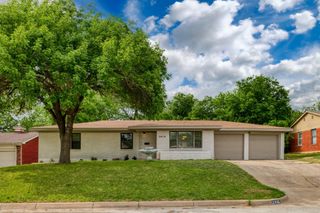 2416 Hillview Drive, Fort Worth, TX 76119