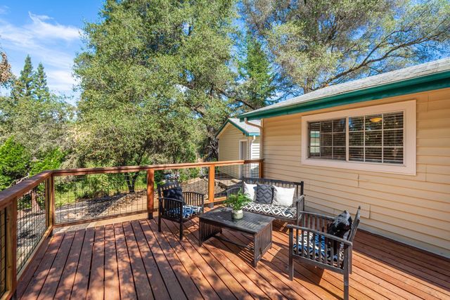 1265 Merry Knoll Rd, Auburn, CA 95603