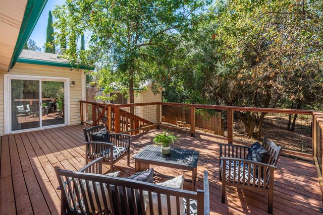 1265 Merry Knoll Rd, Auburn, CA 95603