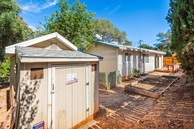 1265 Merry Knoll Rd, Auburn, CA 95603