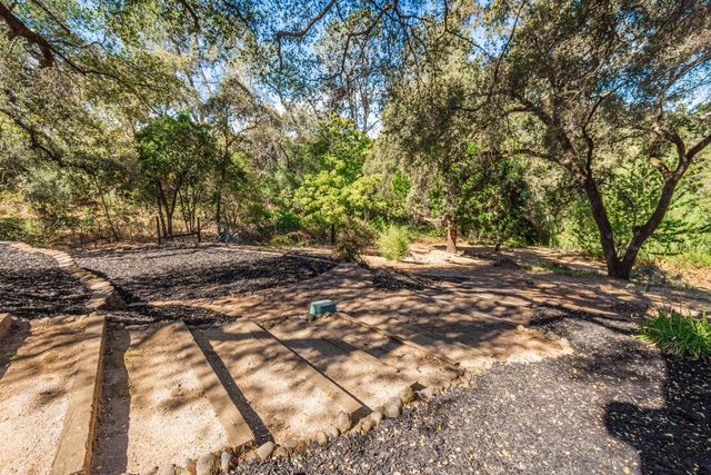 1265 Merry Knoll Rd, Auburn, CA 95603