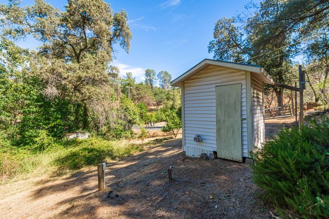 1265 Merry Knoll Rd, Auburn, CA 95603