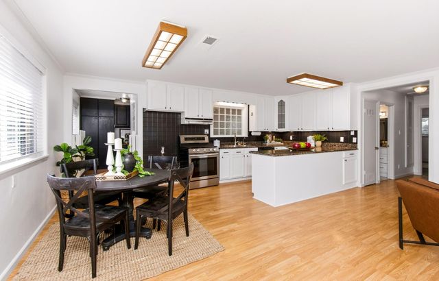 1265 Merry Knoll Rd, Auburn, CA 95603