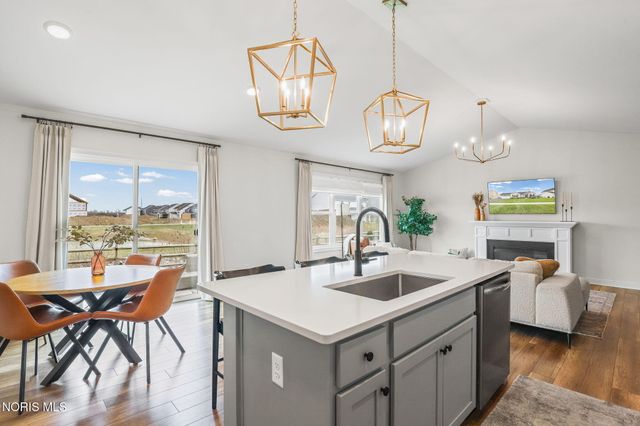 5328 Brint Crossing Boulevard, Sylvania, OH 43560