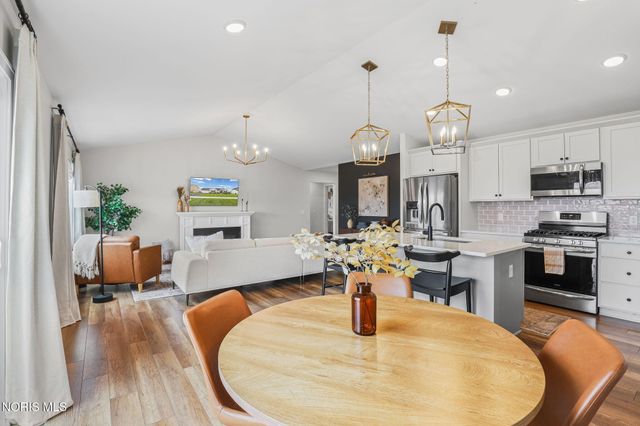 5328 Brint Crossing Boulevard, Sylvania, OH 43560