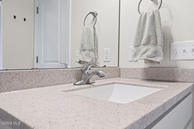 5328 Brint Crossing Boulevard, Sylvania, OH 43560