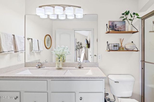 5328 Brint Crossing Boulevard, Sylvania, OH 43560