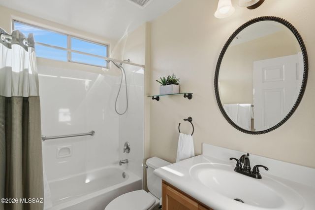 501 N Michelangelo Drive, Green Valley, AZ 85614