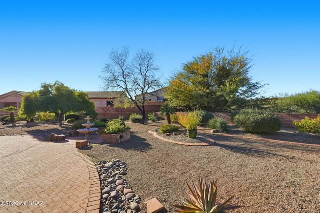 501 N Michelangelo Drive, Green Valley, AZ 85614