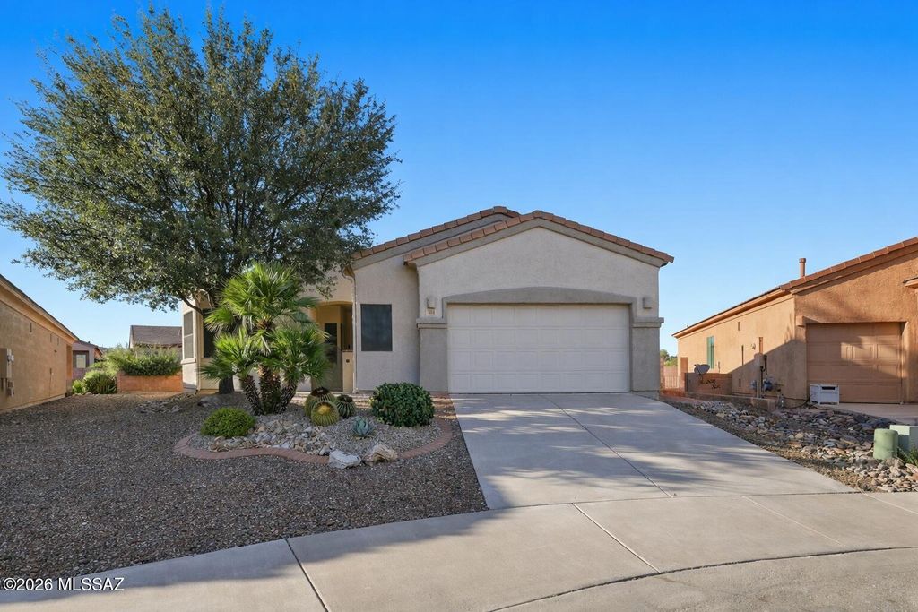 501 N Michelangelo Drive, Green Valley, AZ 85614