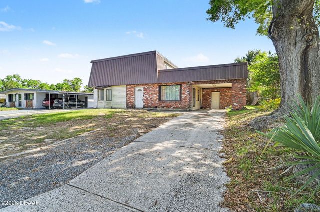 1432 Richmond Avenue, Daytona Beach, FL 32117