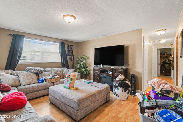 1432 Richmond Avenue, Daytona Beach, FL 32117