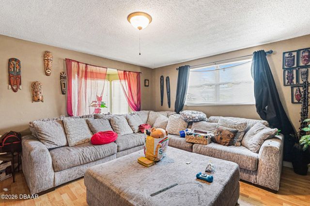 1432 Richmond Avenue, Daytona Beach, FL 32117