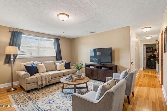 1432 Richmond Avenue, Daytona Beach, FL 32117