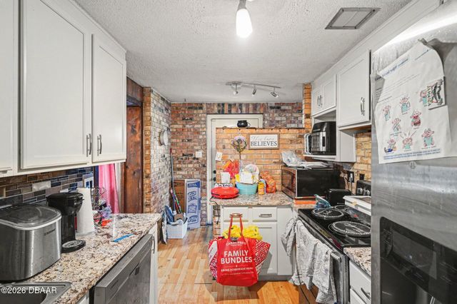 1432 Richmond Avenue, Daytona Beach, FL 32117