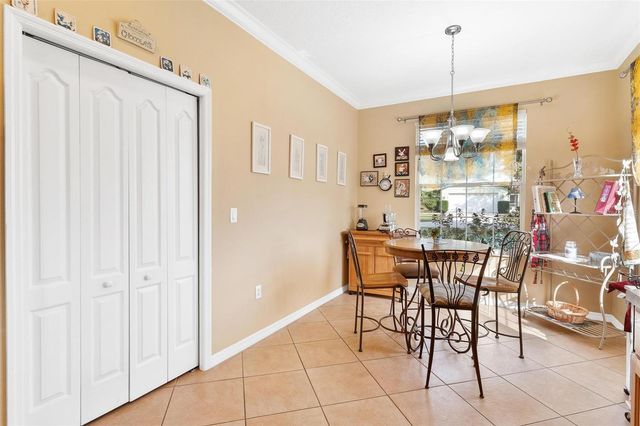 81 TWIN LAKE CIRCLE, Umatilla, FL 32784