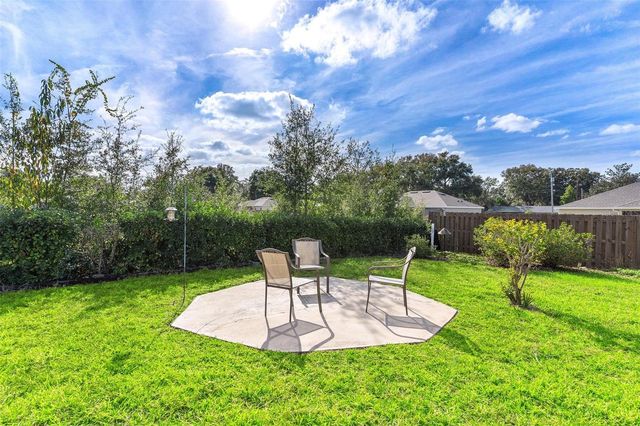 81 TWIN LAKE CIRCLE, Umatilla, FL 32784