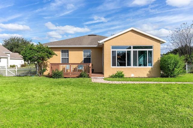 81 TWIN LAKE CIRCLE, Umatilla, FL 32784