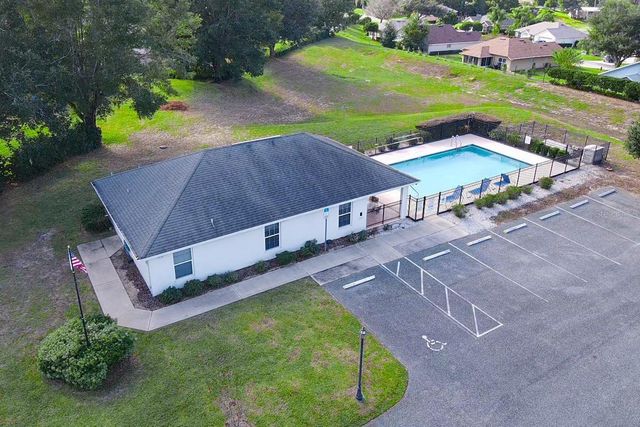 81 TWIN LAKE CIRCLE, Umatilla, FL 32784