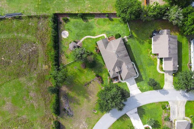 81 TWIN LAKE CIRCLE, Umatilla, FL 32784