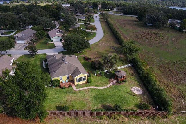 81 TWIN LAKE CIRCLE, Umatilla, FL 32784