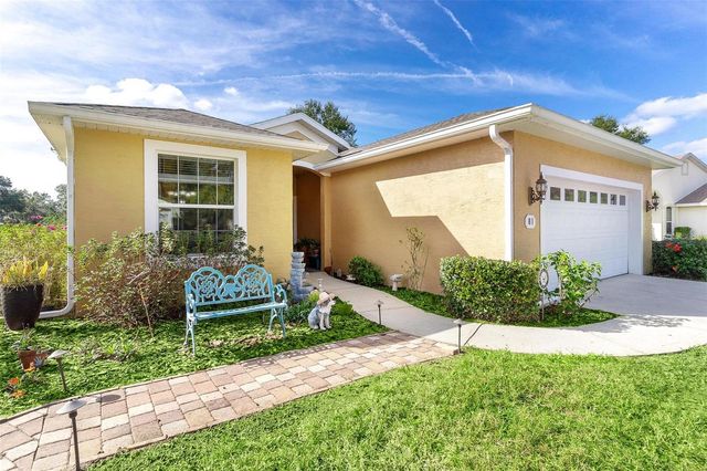 81 TWIN LAKE CIRCLE, Umatilla, FL 32784