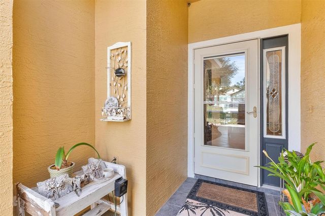 81 TWIN LAKE CIRCLE, Umatilla, FL 32784