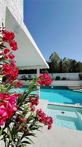 1887 East Viking Road, Las Vegas, NV 89169