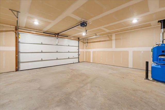2667 DESERT EAGLE LOOP, North Pole, AK 99705