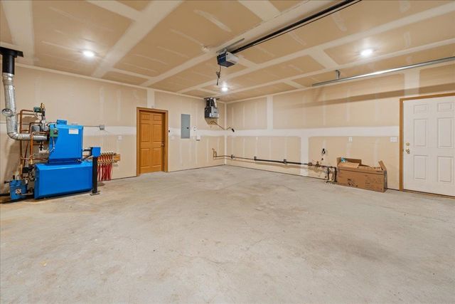 2667 DESERT EAGLE LOOP, North Pole, AK 99705