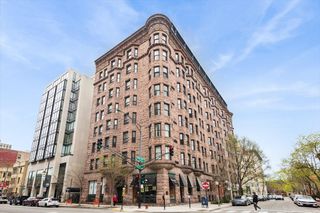 2800 N Pine Grove Avenue 7E, Chicago, IL 60657