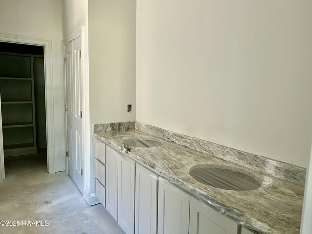 207 Gun Runner Drive, Carencro, LA 70520