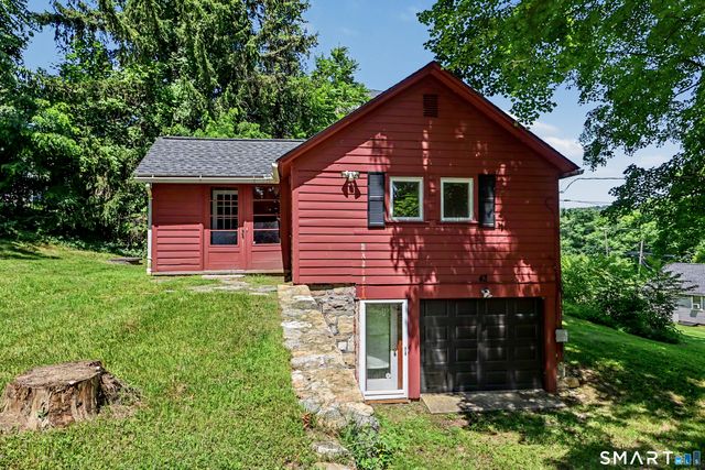 41 Poplar Street, New Milford, CT 06776