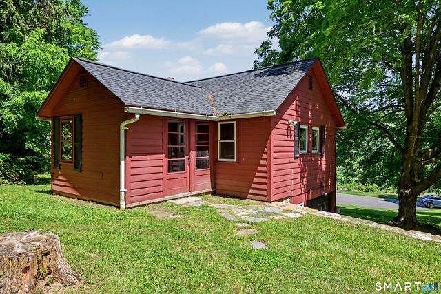 41 Poplar Street, New Milford, CT 06776