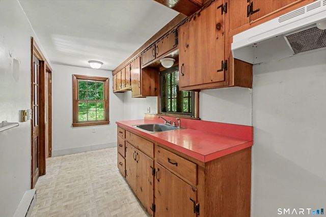 41 Poplar Street, New Milford, CT 06776