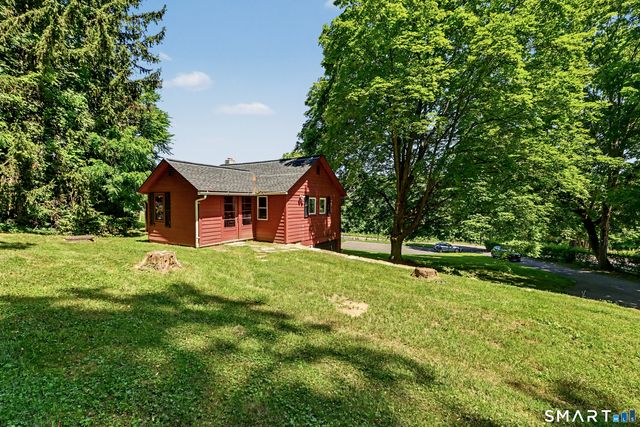 41 Poplar Street, New Milford, CT 06776