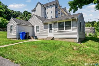 41 Poplar Street, New Milford, CT 06776