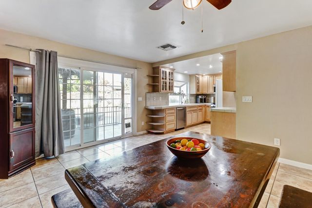6511 Mossview Way, Citrus Heights, CA 95621