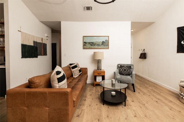 311 Quarry ST, San Marcos, TX 78666