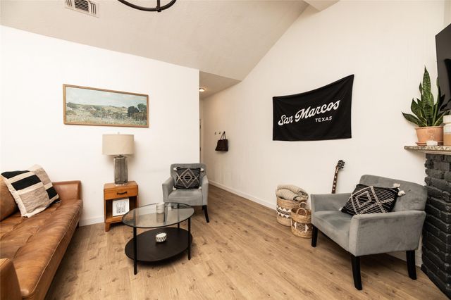 311 Quarry ST, San Marcos, TX 78666
