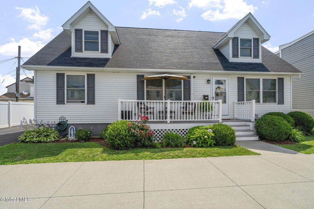 157 George Street, Green Island, NY 12183